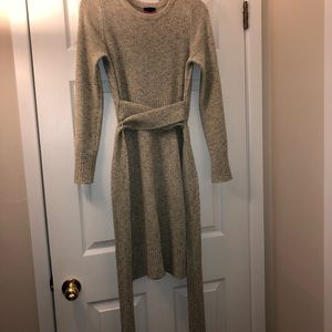 ANN TAYLOR GREY SWEATER DRESS
